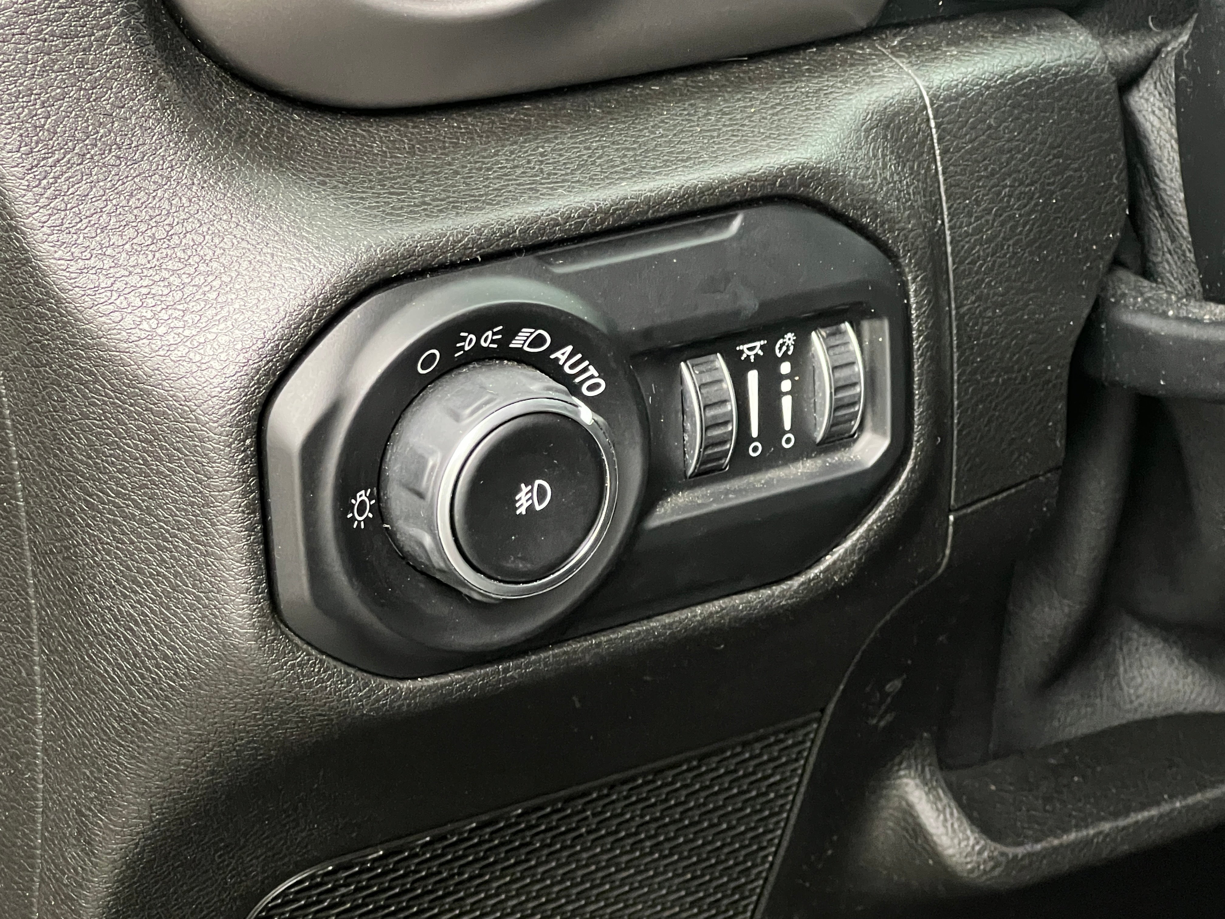 jeep wrangler unlimited 2019 1C4HJXDG9KW649554 image jeep wrangler unlimited 2019 1C4HJXDG9KW649554 image